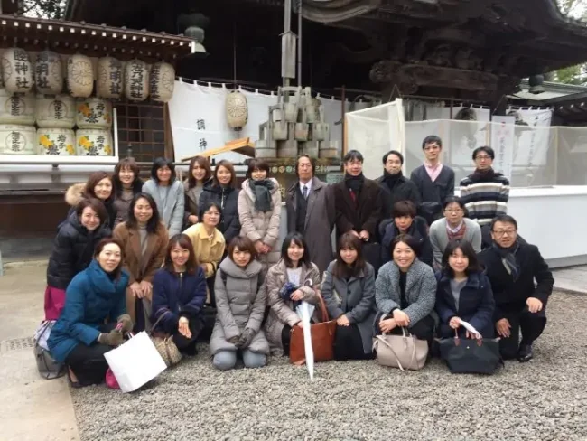 浦和オフィス全員で浦和の調宮神社へ初詣