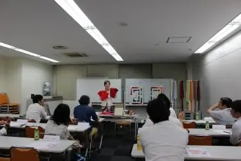 パーソナルカラー診断で売り上げ向上セミナー
