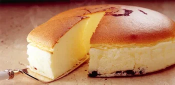 大阪名物　りくろーおじさんのチーズケーキ